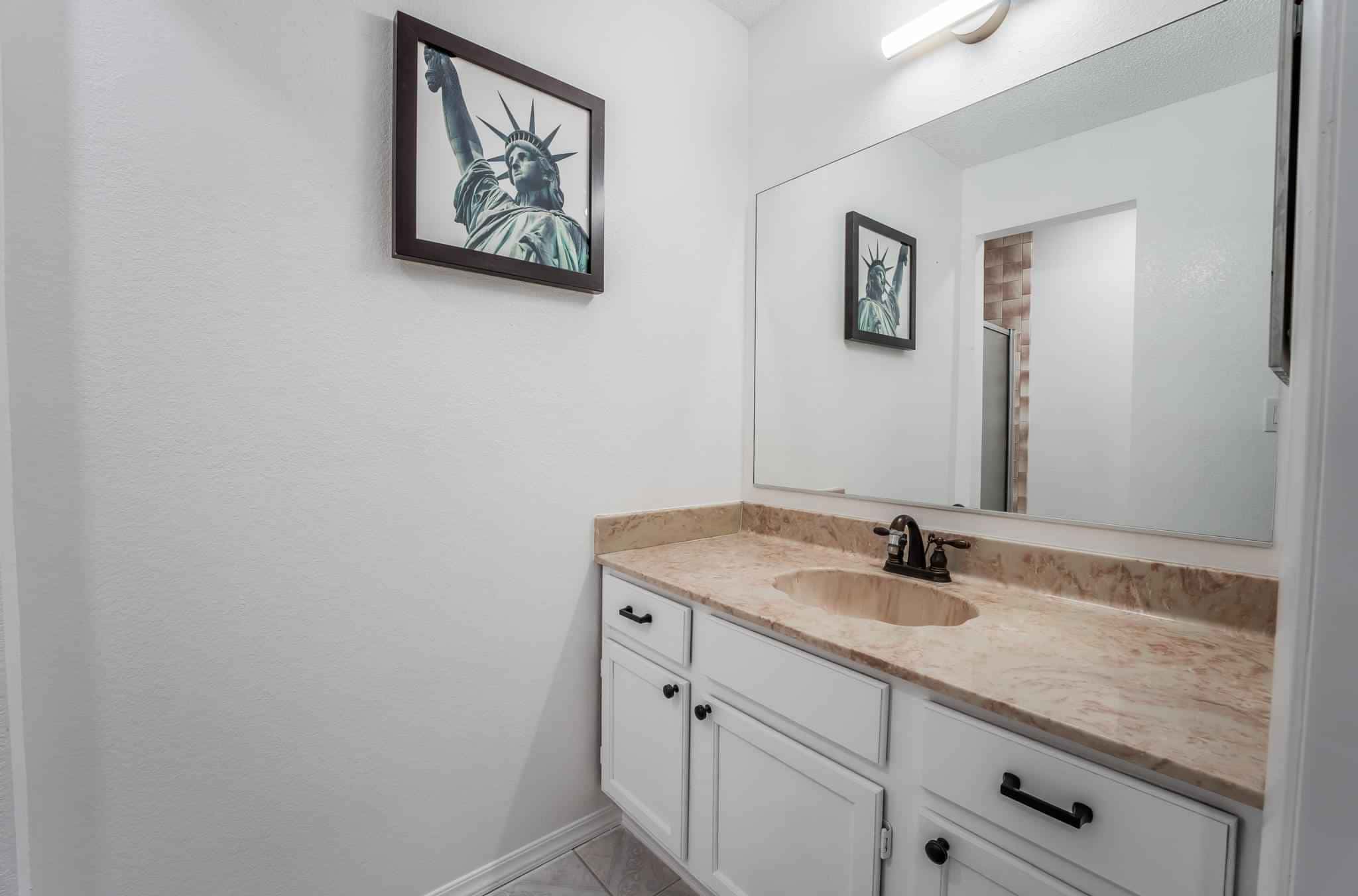 Room in a 11 Bedroom Apartment, NV 89107 - 3