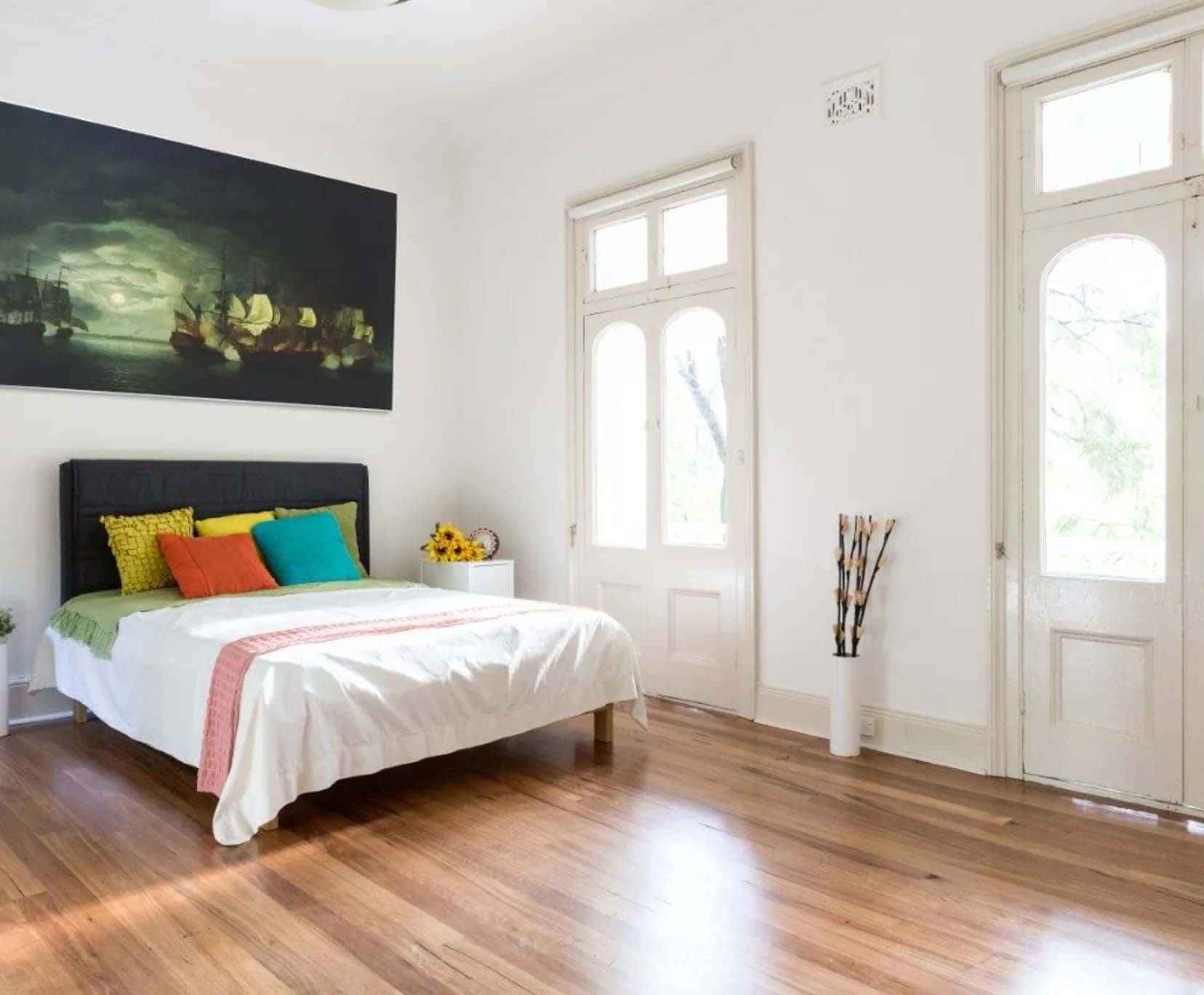 Room in a 10 Bedroom Apartment, 76 City Road, Chippendale, Sydney - 4