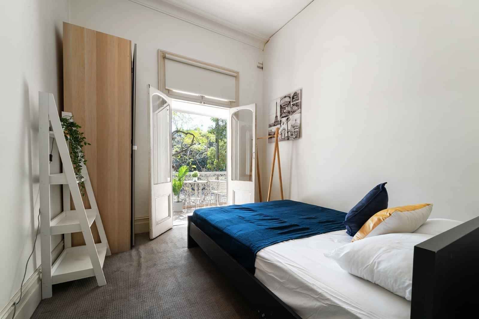 Room in a 11 Bedroom Apartment, 72 City Road, Chippendale, Sydney - 1