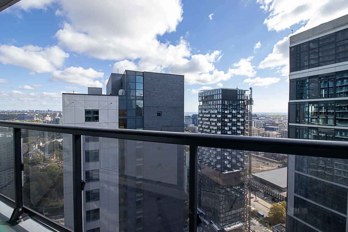 Liwinco Yonge Dundas Street, Toronto - 4