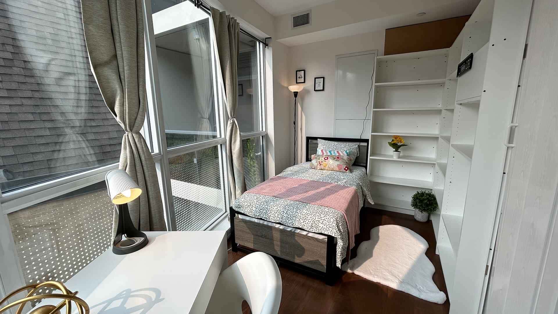 Liwinco Yorkville, Toronto - 1