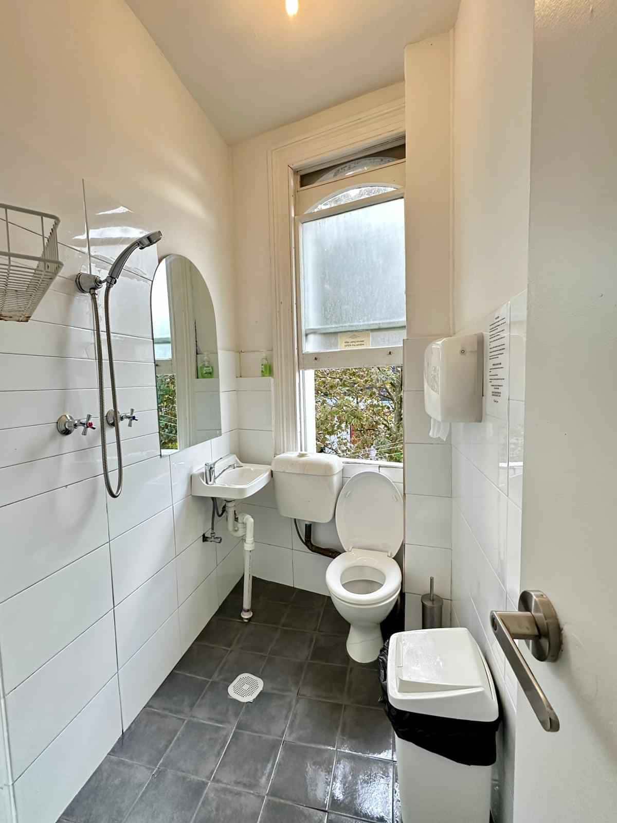 Room in a 12 Bedroom Apartment, 261 Crown St, Surry Hills, NSW Australia 2010 - 4