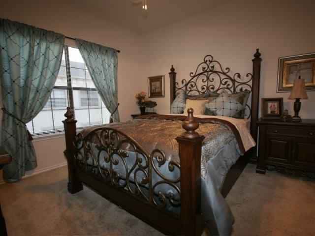 La Valencia, Dallas - 2