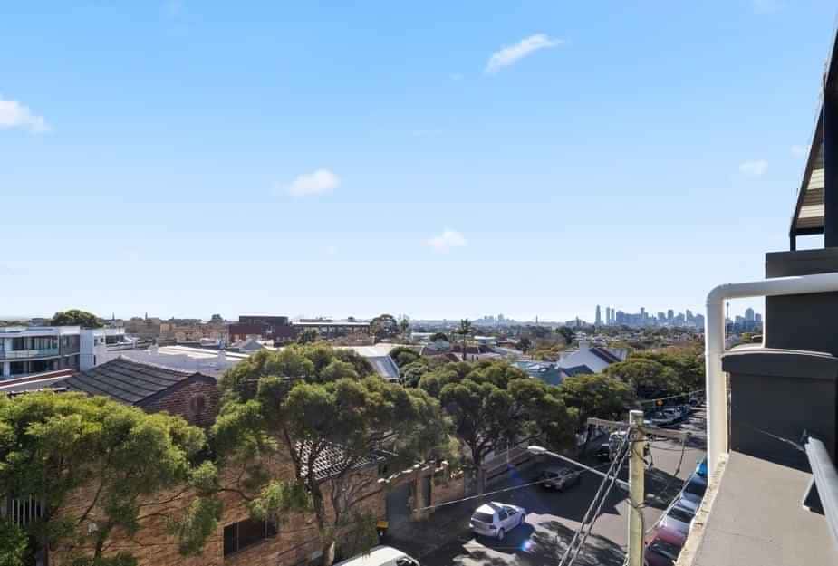 Room in a 4 Bedroom Apartment, 2/65 Crystal Street, Petersham, Sydney 2049 - 4