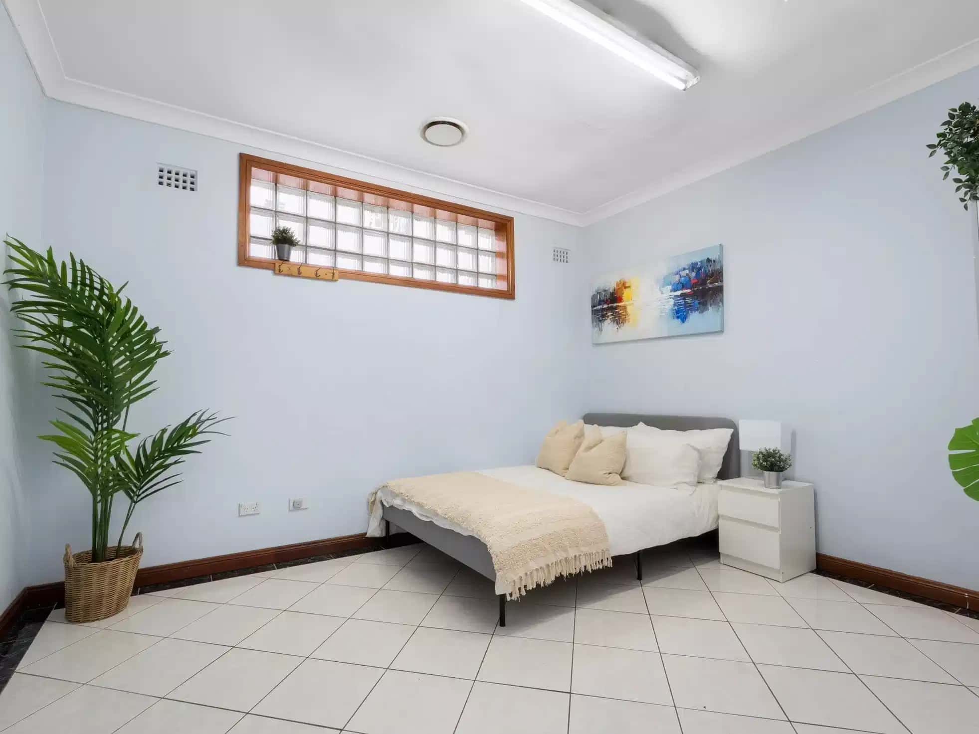 Room in a 5 Bedroom Apartment, 2/191 Enmore Road, Enmore, Sydney 2042 - 2