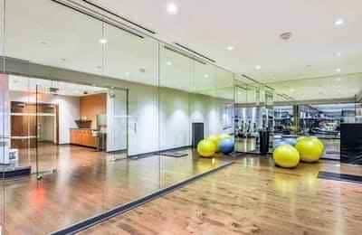 Liwinco M5V 0C4, Toronto - 3