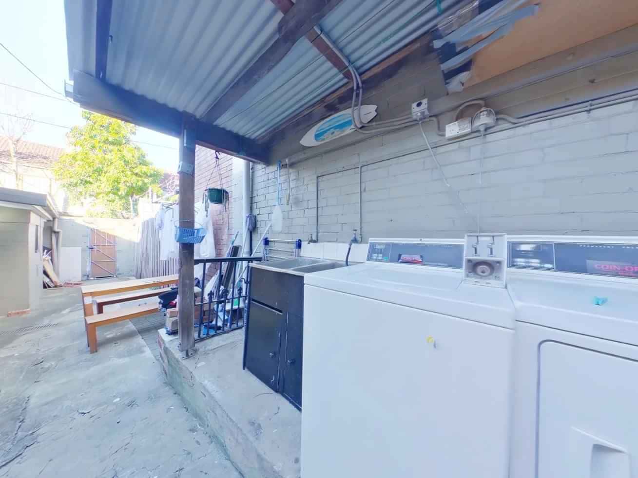 Room in a 11 Bedroom Apartment, 70 Flinders, Darlinghurst, Sydney - 5