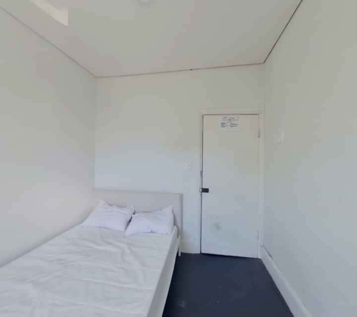 Room in a 10 Bedroom Apartment, 116 Flinders, Darlinghurst, Sydney - 2
