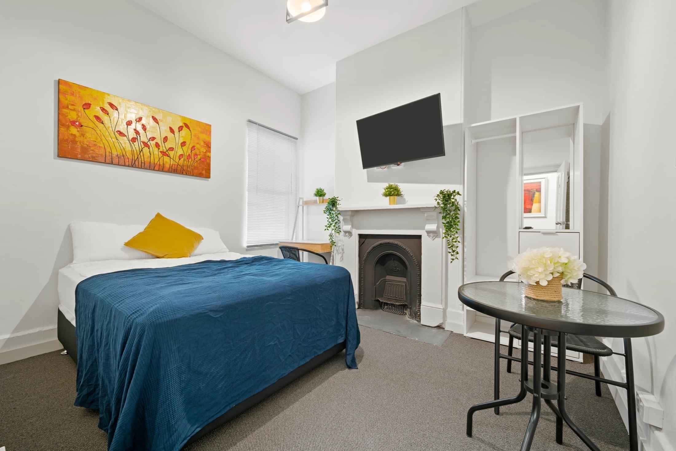 Room in a 5 Bedroom Apartment, 195 Harris, Pyrmont, Sydney - 1