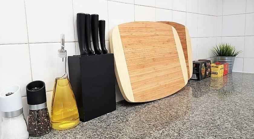 Room in a 6 Bedroom Apartment, 373 Bulwara, Ultimo, Sydney - 5