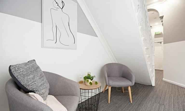 Room in a 17 Bedroom Apartment, 510 Cleveland, Surry Hills, Sydney - 4