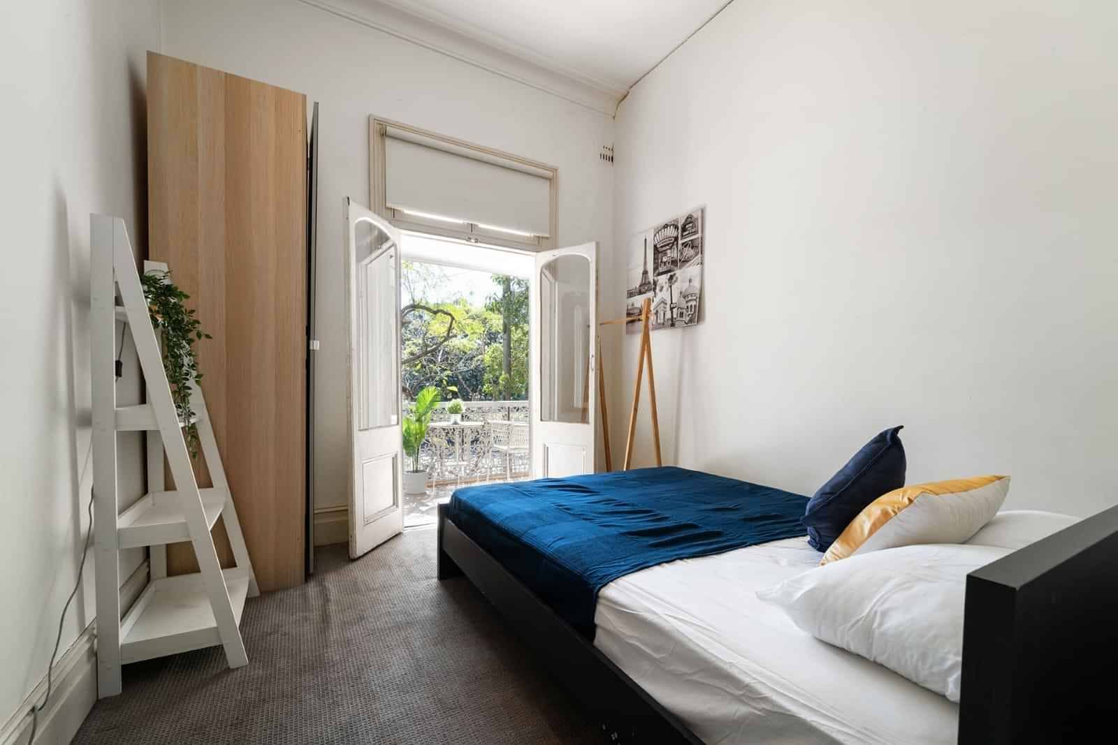 Room in a 11 Bedroom Apartment, 72 City Road, Chippendale, Sydney - 1