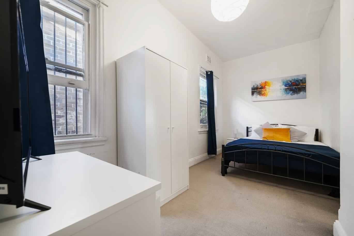 Room in a 4 Bedroom Apartment, 604 Crown Street, Surry Hills, Sydney - 1