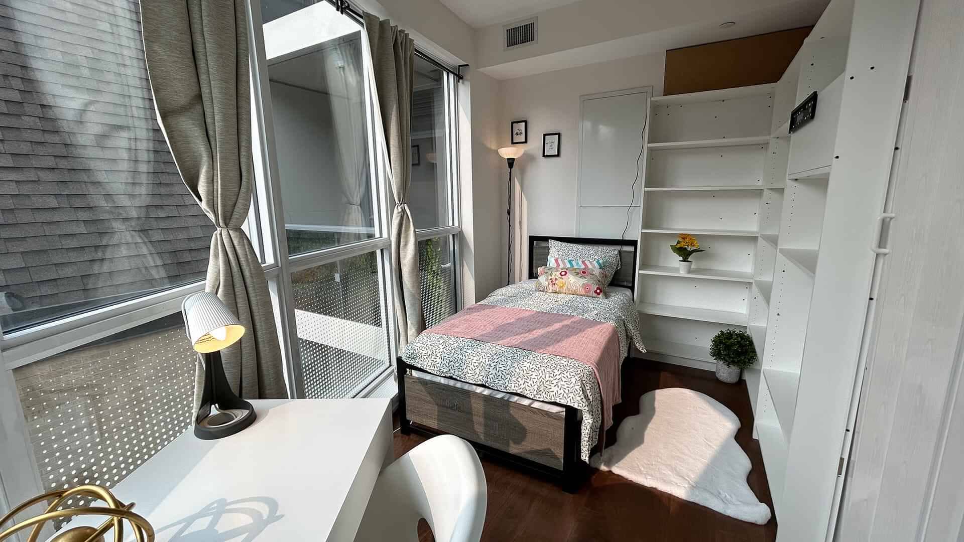 Liwinco Yorkville, Toronto - 1