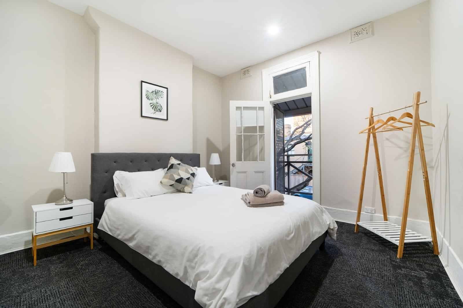 Room in a 6 Bedroom Apartment, 373 Bulwara, Ultimo, Sydney - 1