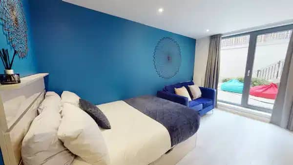 79 Silver Street, Reading - 1