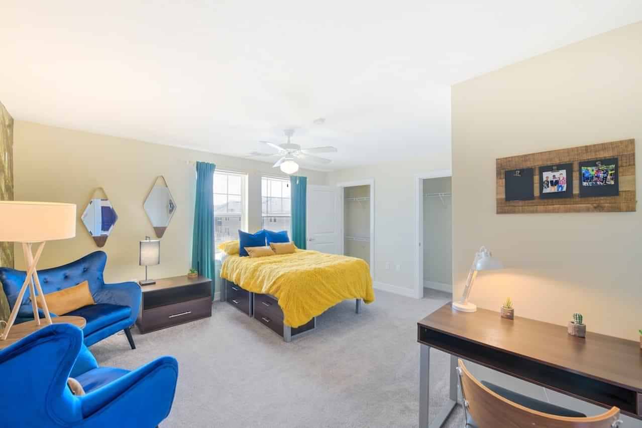 The Avenue, Lubbock - 1