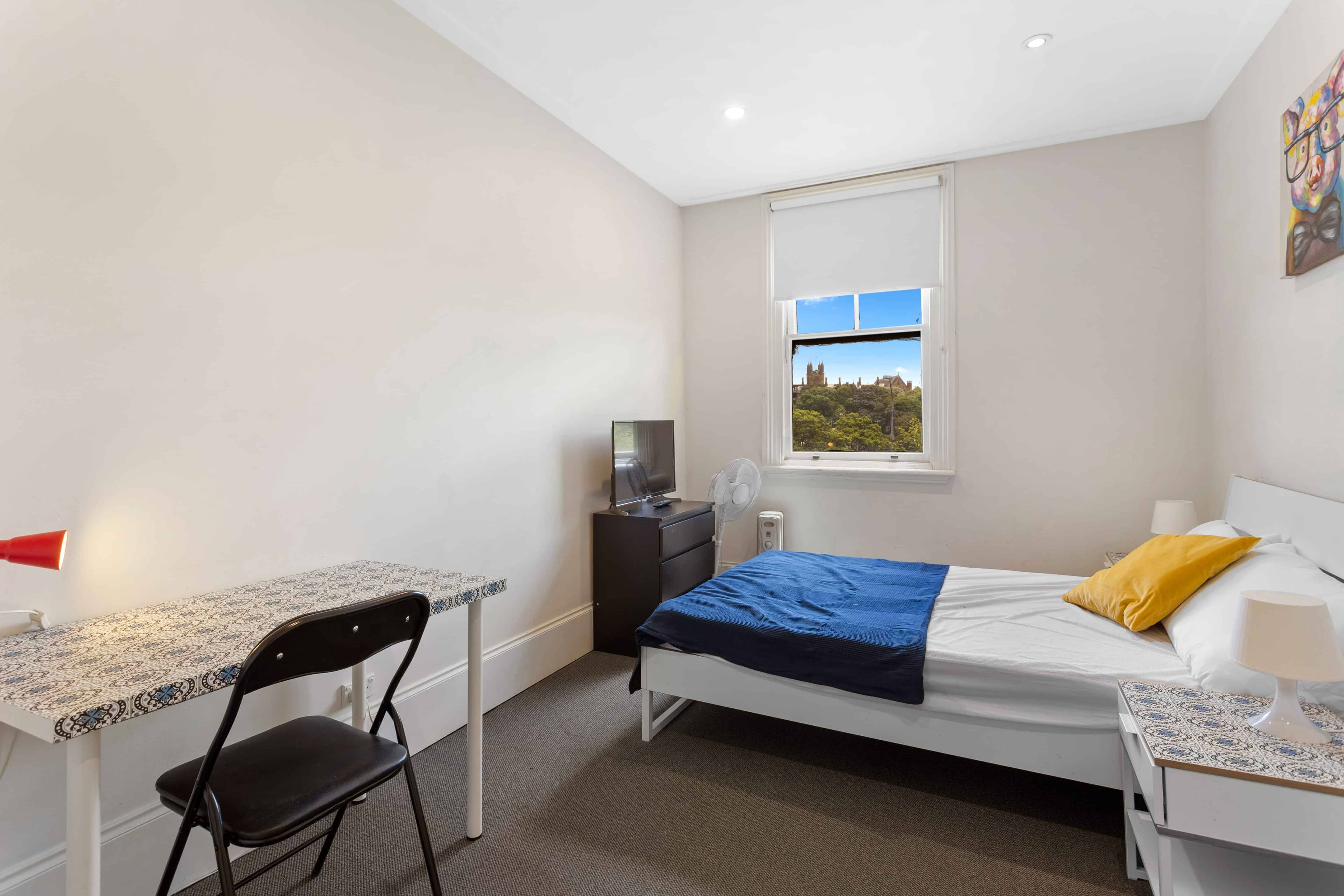 Room in a 10 Bedroom Apartment, 52 City Road, Chippendale, Sydney - 1