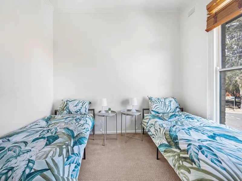 Centre Av, Port Melbourne, Melbourne - 1