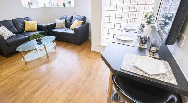 Manchester House, Manchester  - View 2