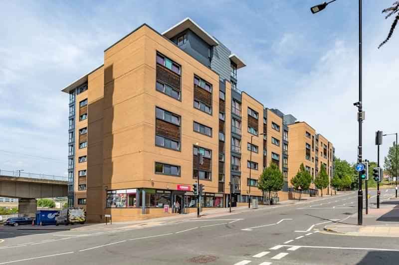 The Pinnacles, Sheffield - View 2