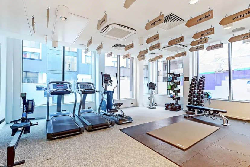 Flora Building, London - View 3