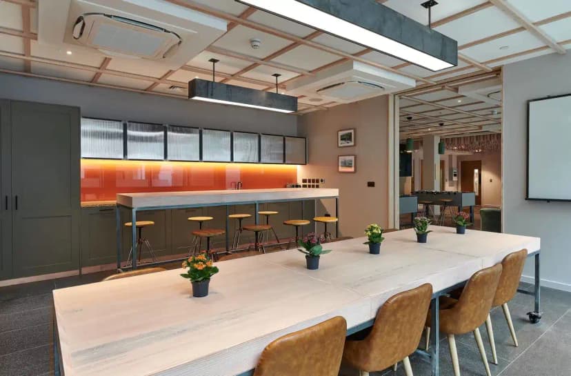 Flora Building, London - View 4