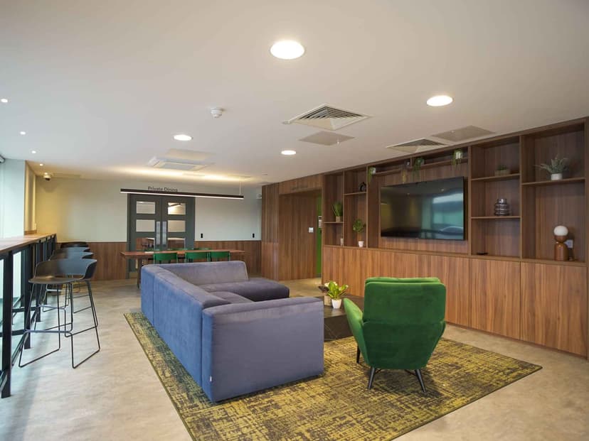 Straits Garden, Egham - View 2