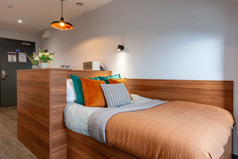 Straits Garden, Egham - View 1