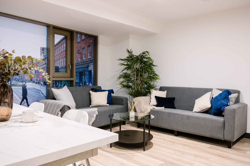 Leonardo, Leeds - View 3