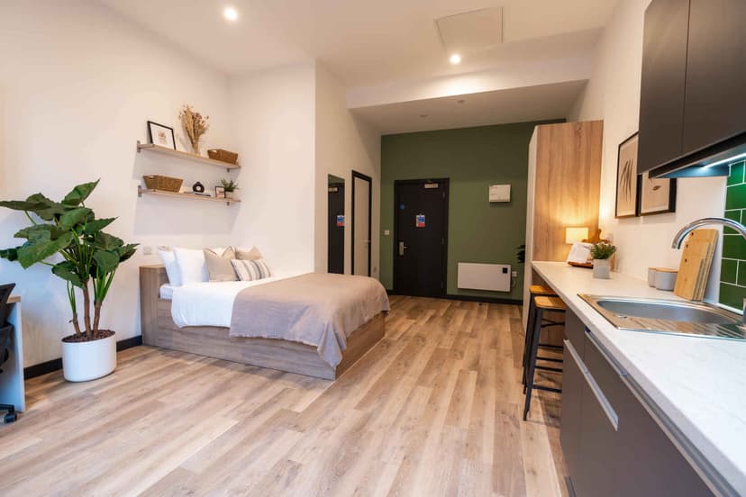 Leonardo, Leeds - View 1