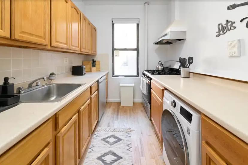 W 139th St, New York - View 4