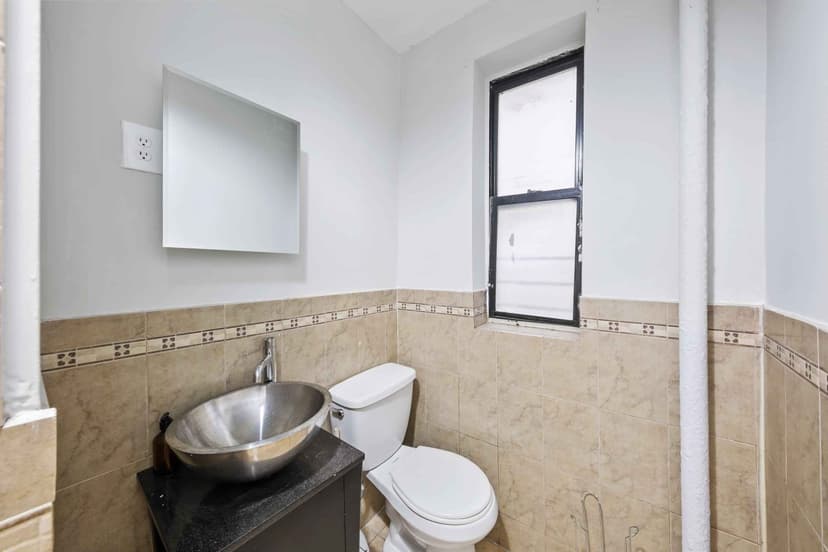 June Homes 10031, New York  - View 4