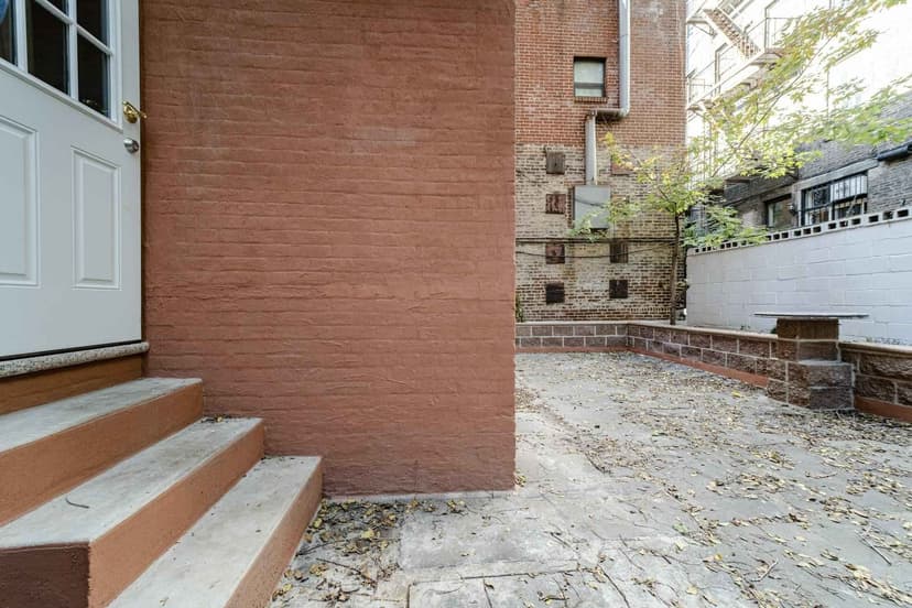 June Homes 10028, New York  - View 3