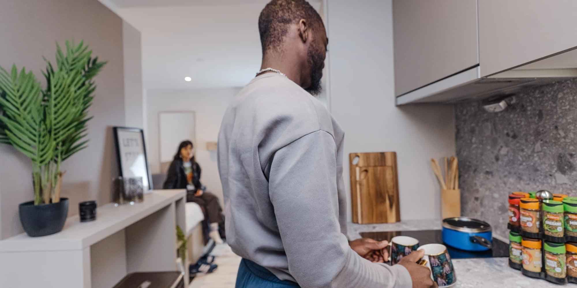 Platinum Studio Mid - Image 9