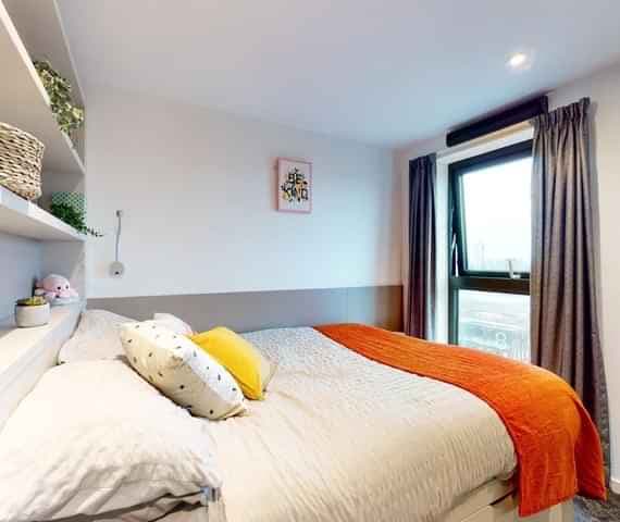 Platinum Studio Mid - Image 5