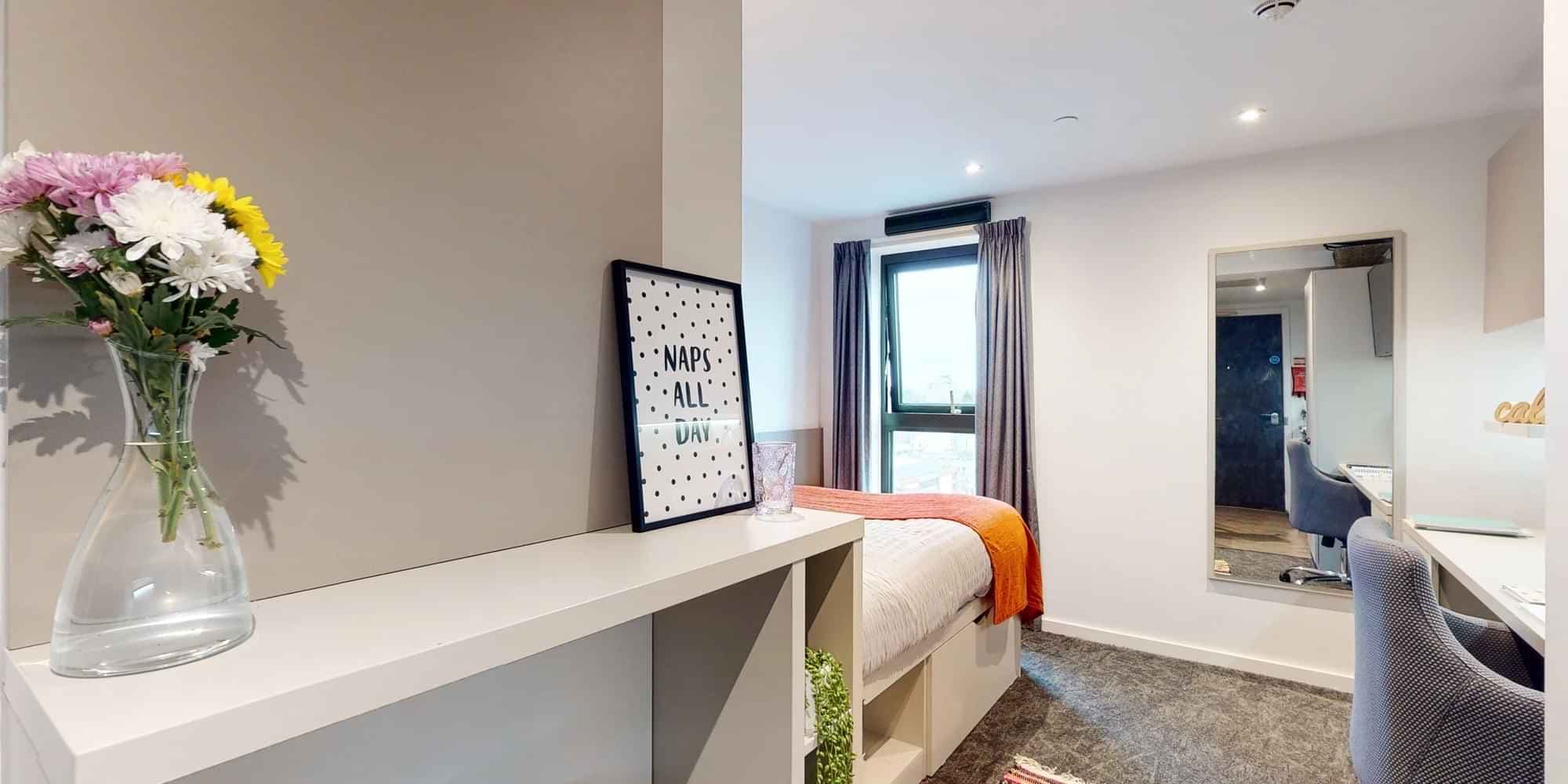 Platinum Studio Mid - Image 2