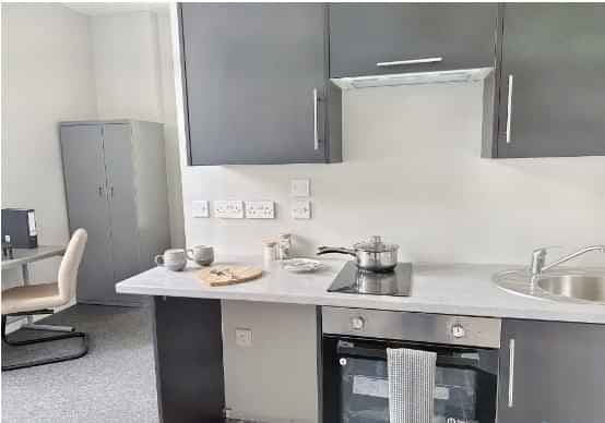 Deluxe Studio - Image 3