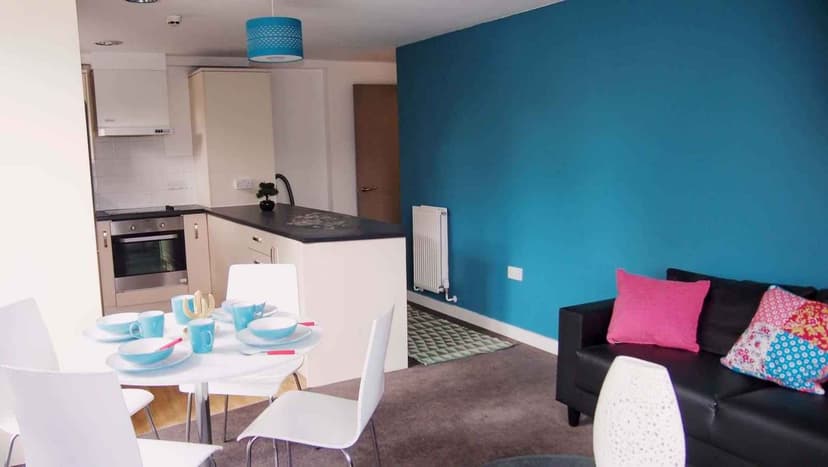 2 Bedroom - Image 8