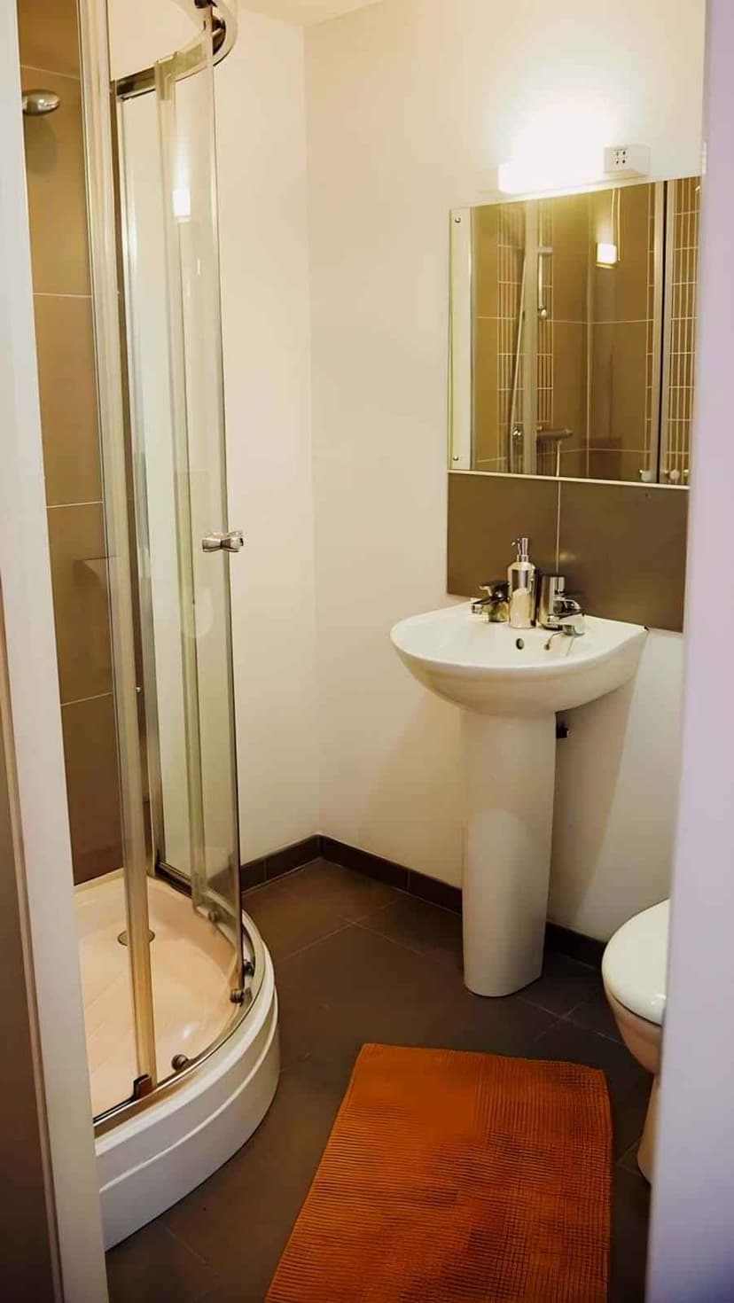 5 Bedroom - Image 5