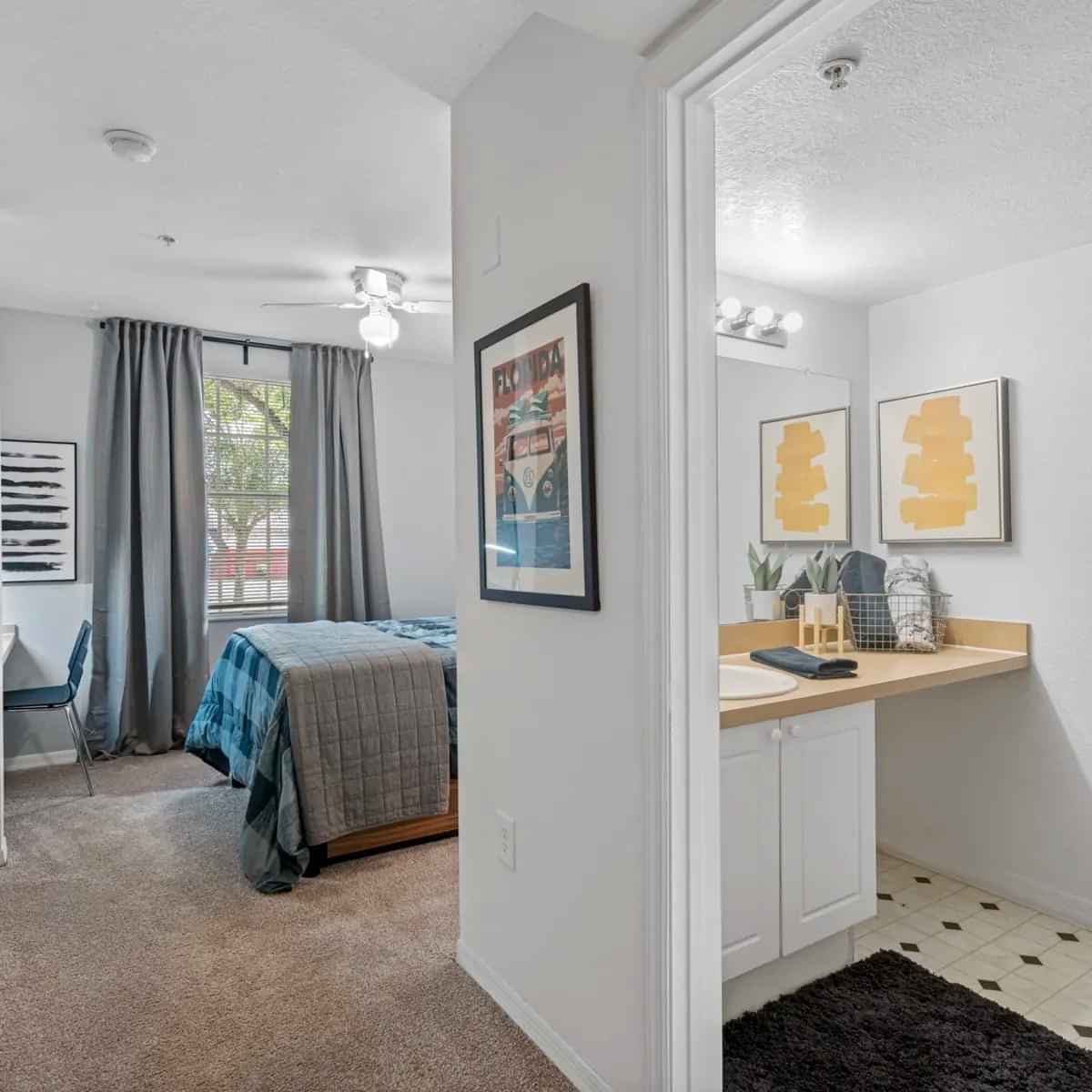 3 Bed 3 Bath - Image 4