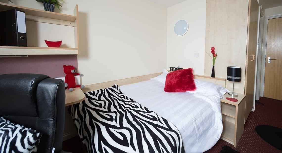 Ultimate Plus Ensuite - Image 1