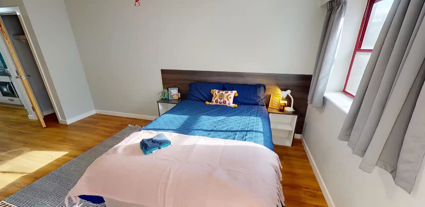 Deluxe Studio - Image 4