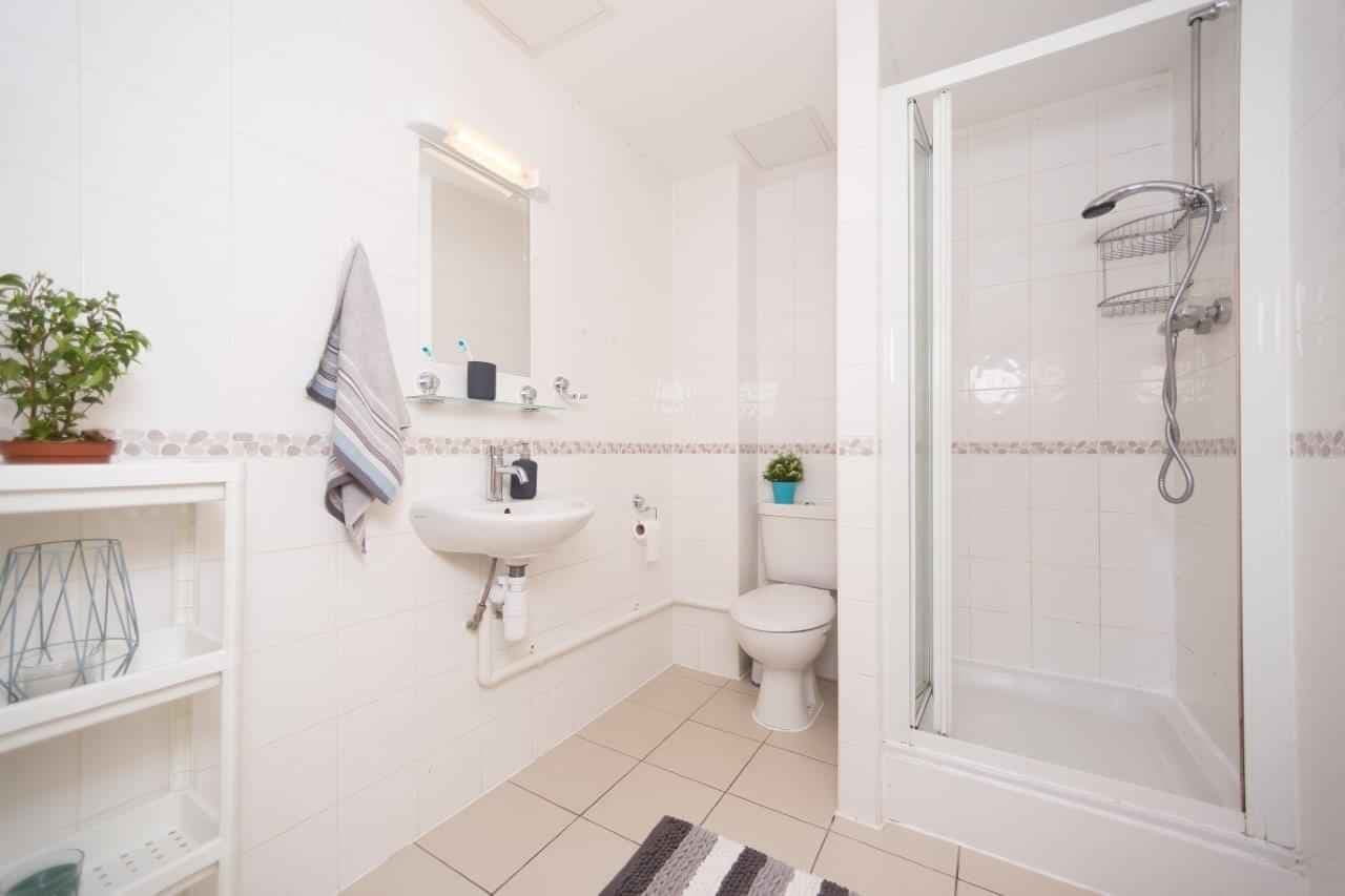 1 Bed Apartment - Image 5