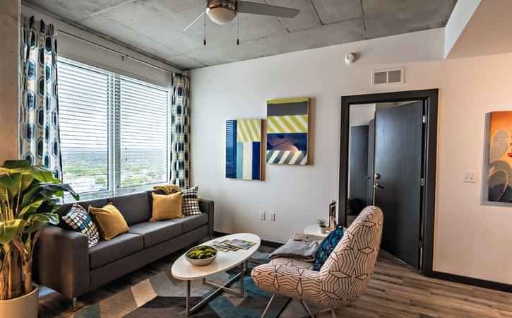 Private Room - Boulder C - Image 10