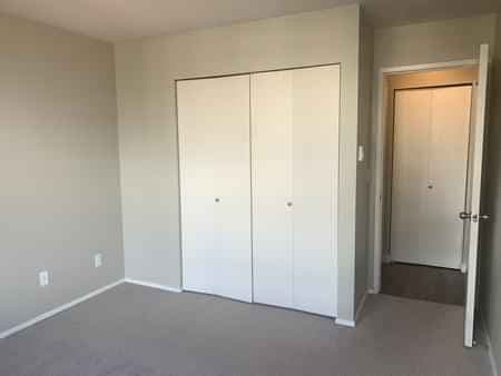 1 Bedroom 1 Bathroom - Image 1