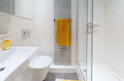 Platinum Ensuite Mid Lower - Image 2