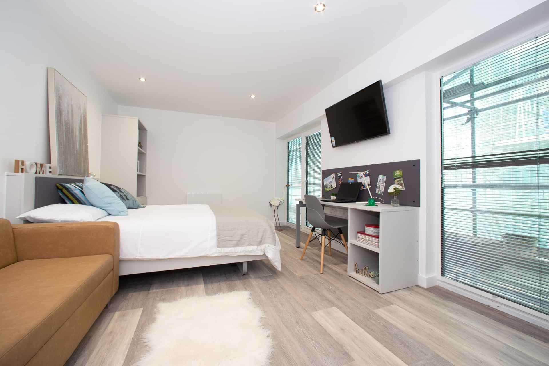 Silver Plus Studio - Image 3