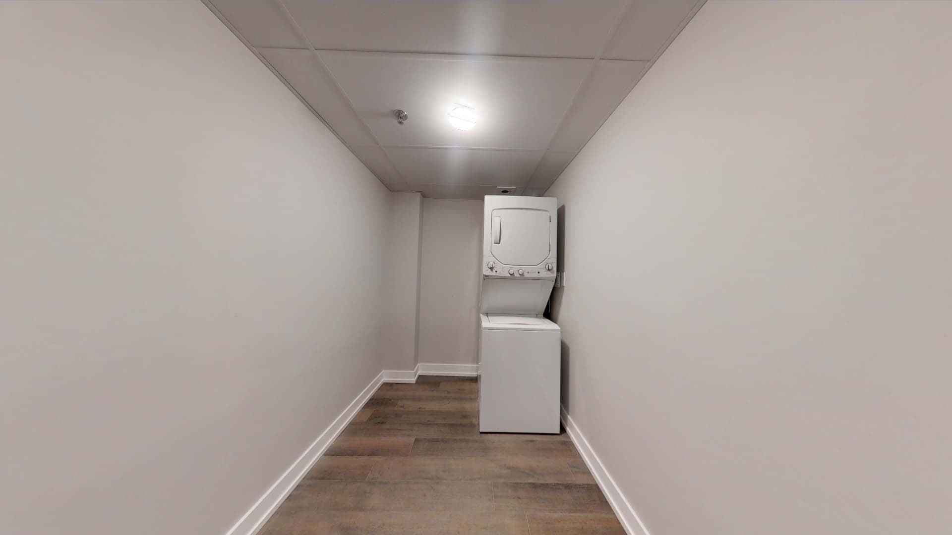 3 Bed Private Bedroom - Image 5