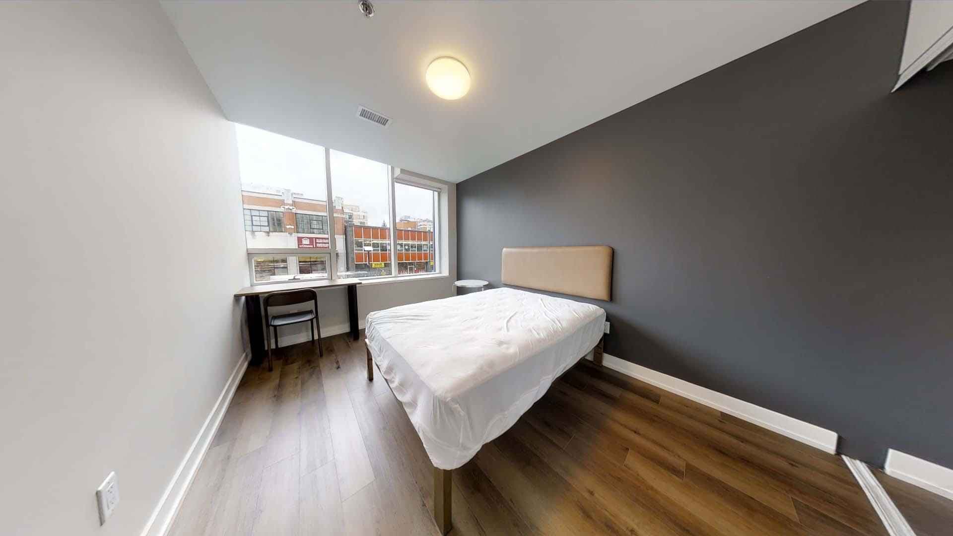 4 Bed Private Bedroom - Image 2